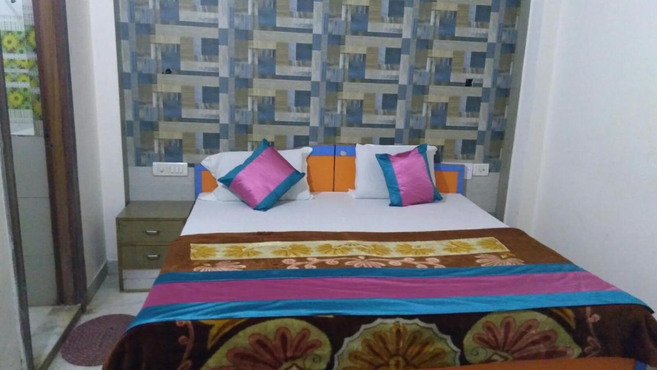 Basil Inn Home Stay Walking Distance From Taj Mahal Agra Agra  Chambre photo