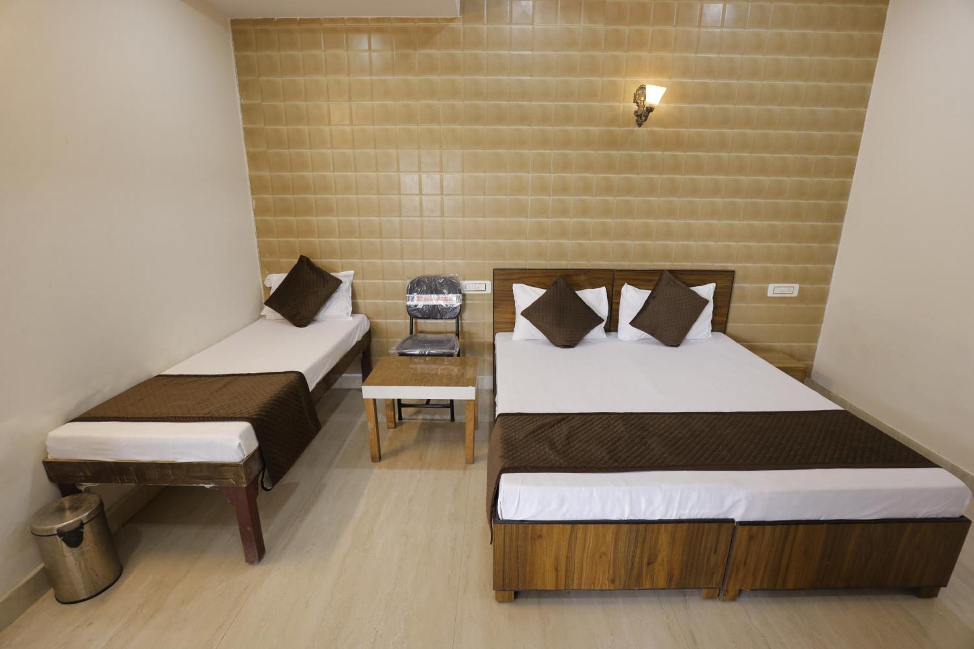 Basil Inn Home Stay Walking Distance From Taj Mahal Agra Agra  Extérieur photo